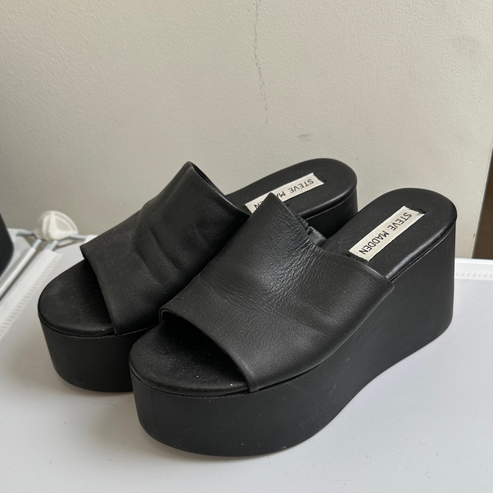Steve Madden Black Platform Mules